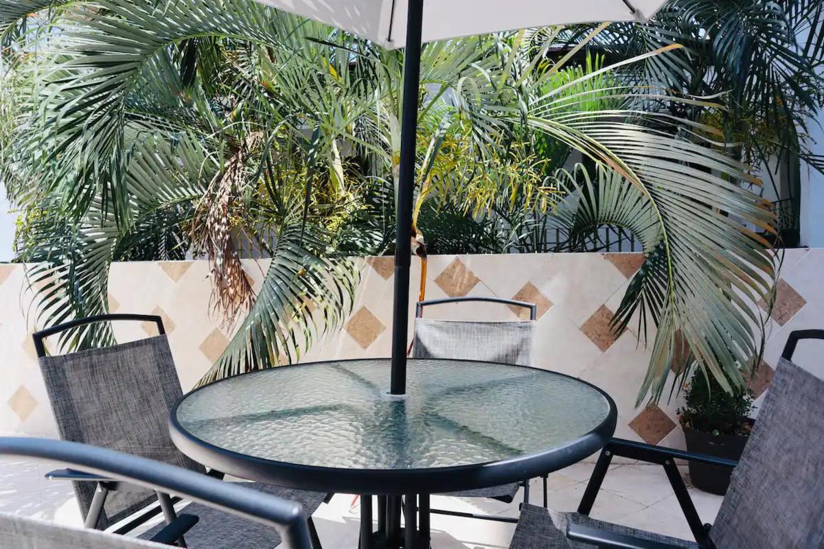 10 avenue, 1 min walking to the 5 av & beach suite - PC1 -