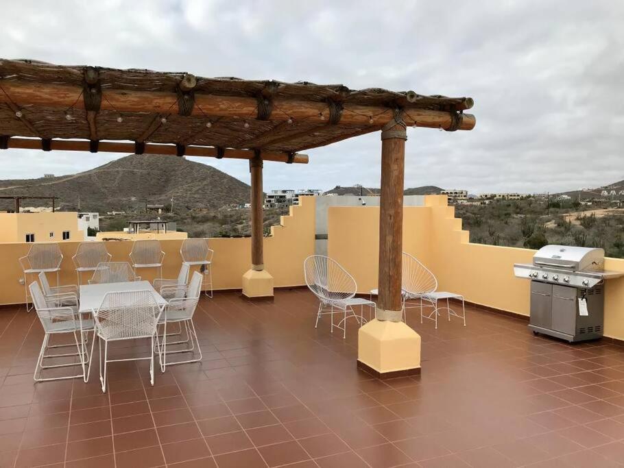 12C Amazing Views, Brand New Top Floor 2BR 2BA