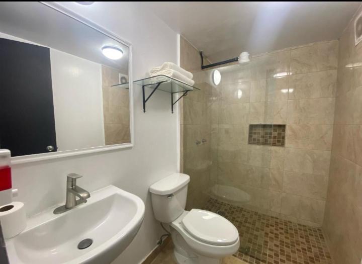 2 bdrm - Sleeps 8 -Ocean front -Ocean View
