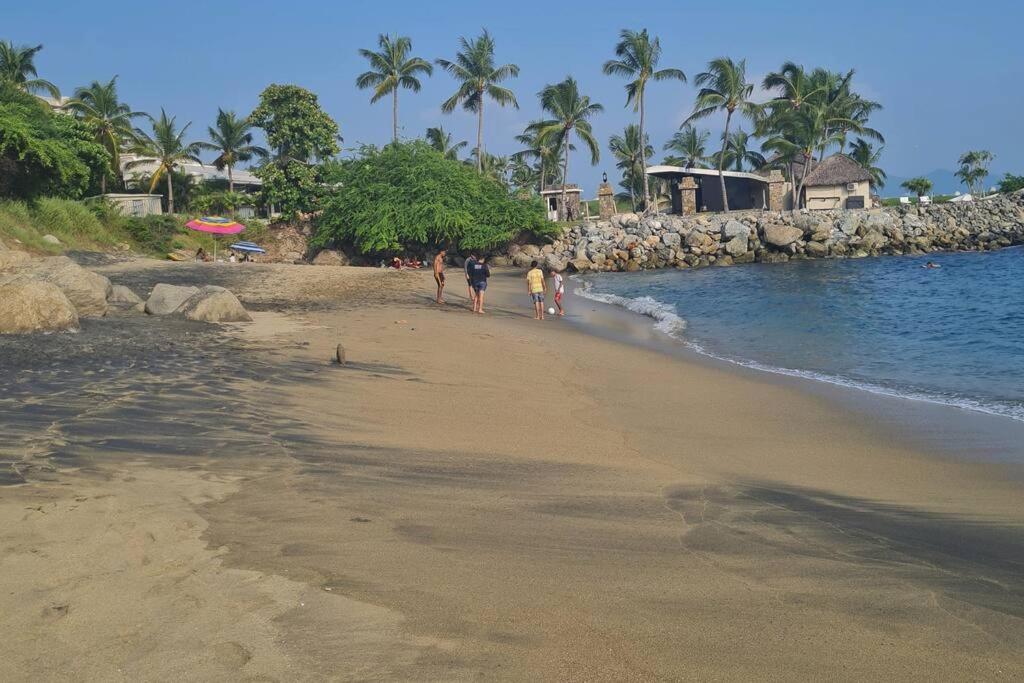 2 Bedroom 2 bathroom condo pool, tennis beach club