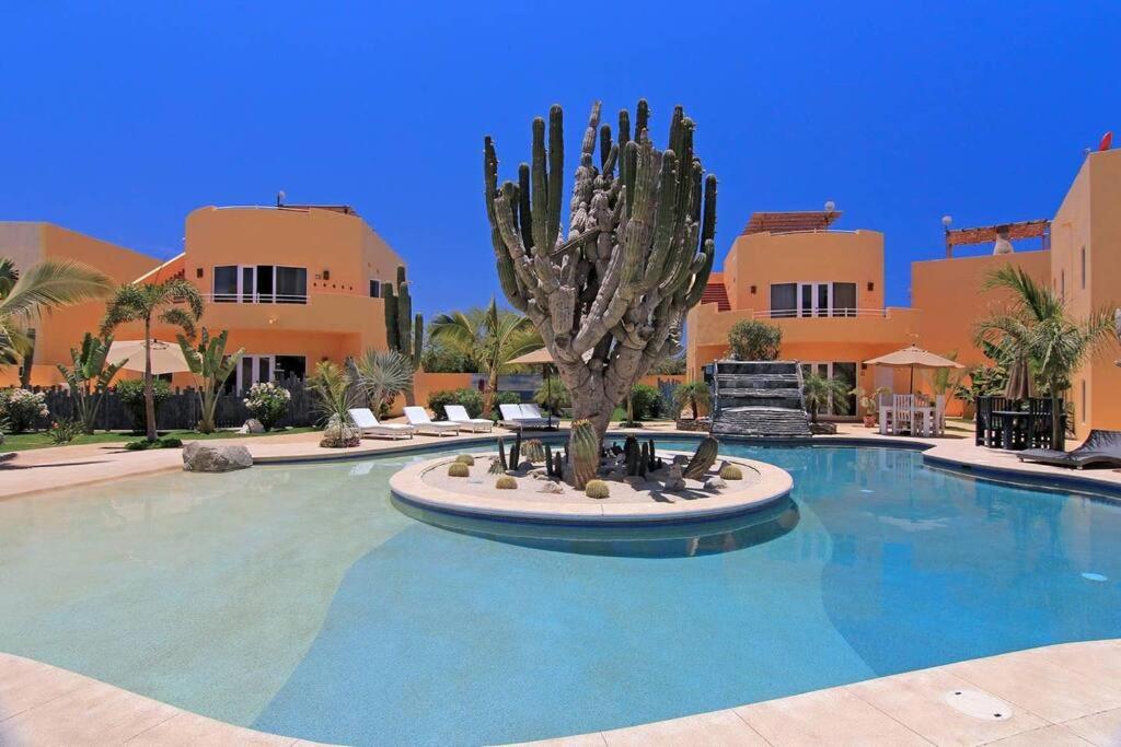 4AP Luxury 1 Bedroom 2 Bath Condo Pool Cerritos