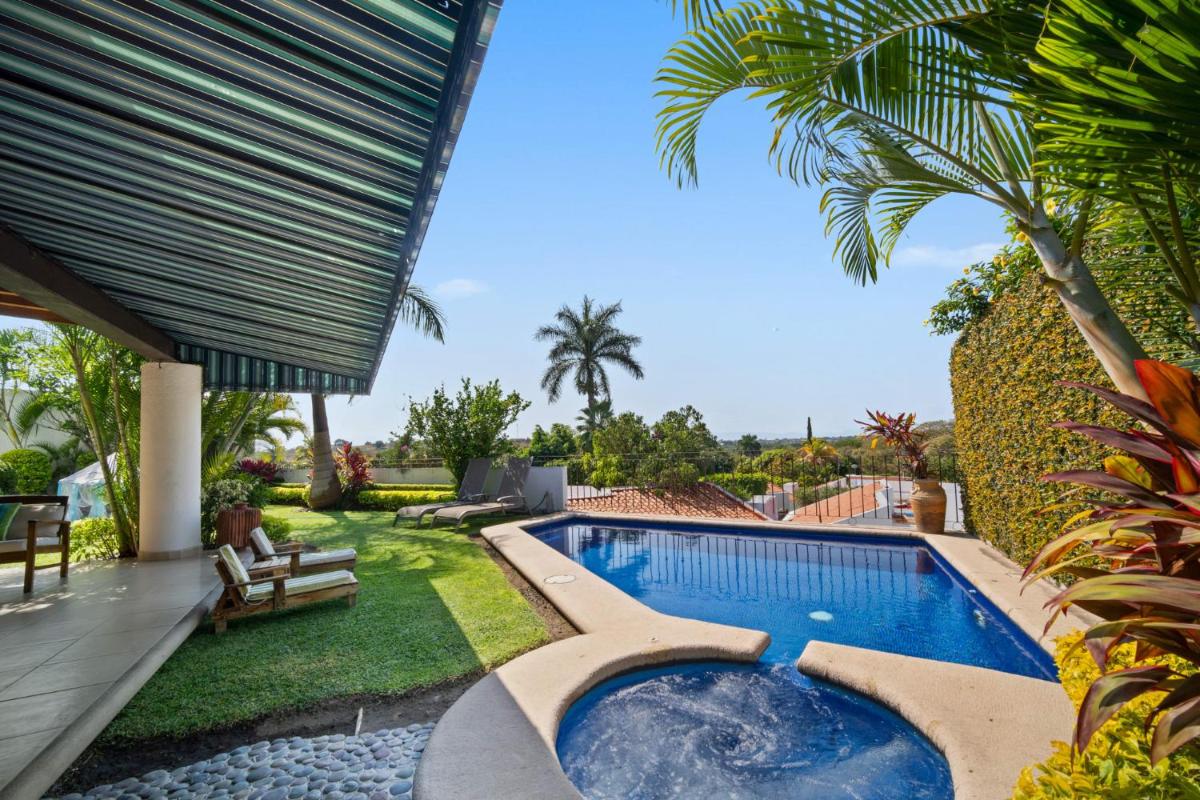 4BR House in Santa Fe Golf Club with Wifi and Pool