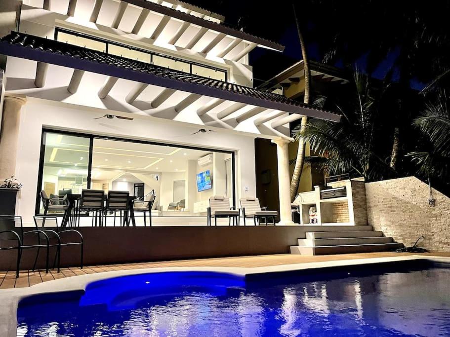 6BR Modern Oceanfront Villa with Infinity Pool by Solmar Rentals