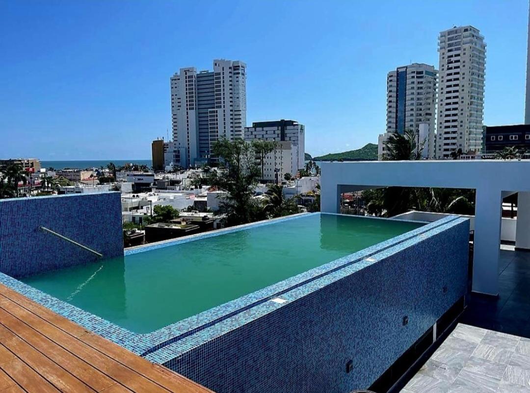 A unos pasos de Zona Dorada #305