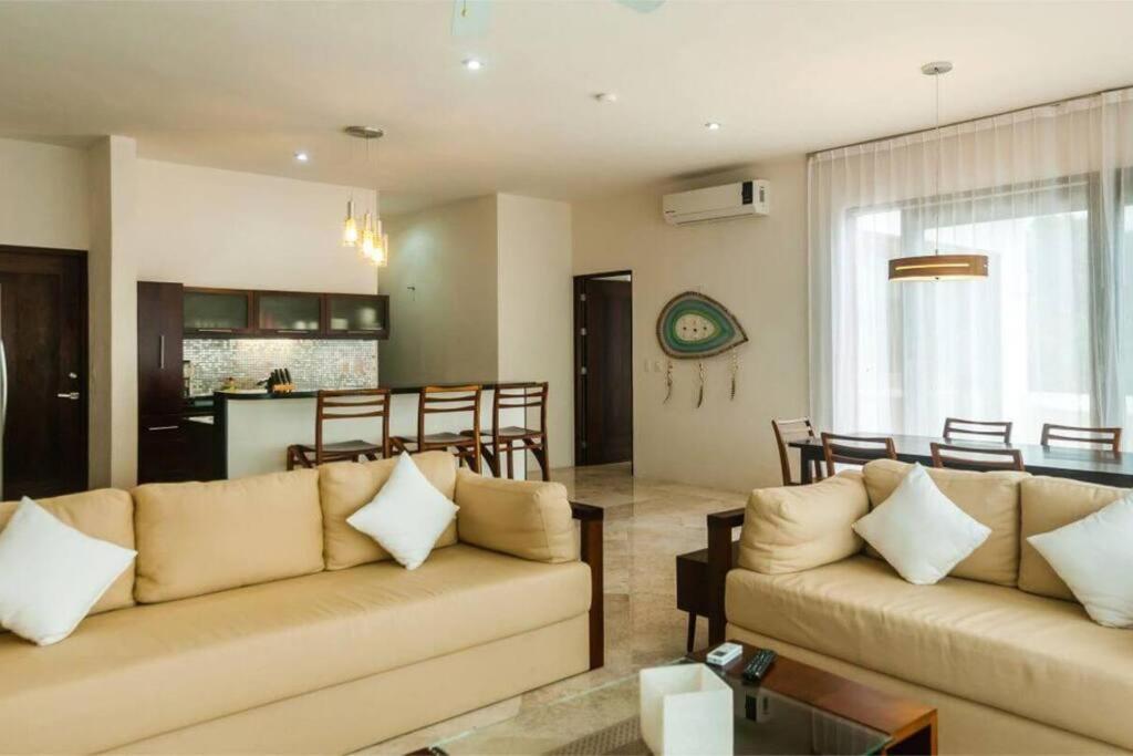 Amazing Luxury Penthouse with sunset,sunrise view, private Jacuzzi and rooftop pool