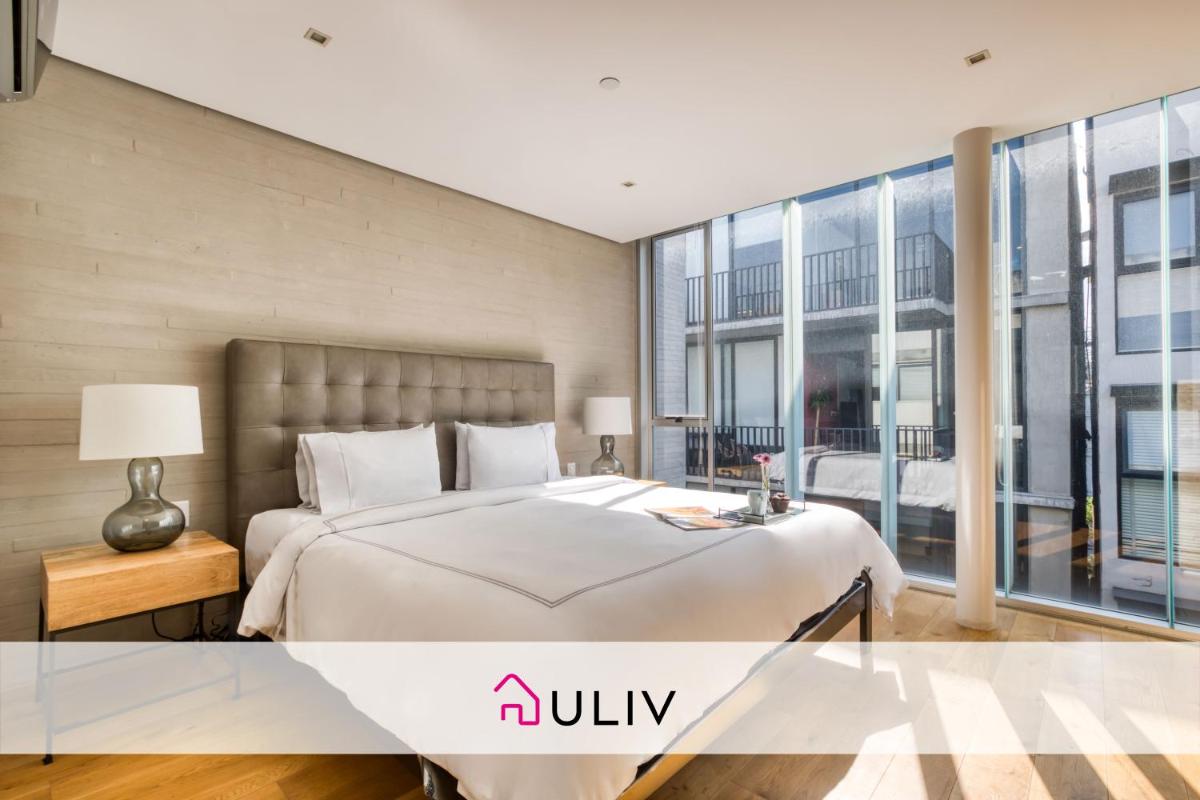 AR 218 Hotel by ULIV