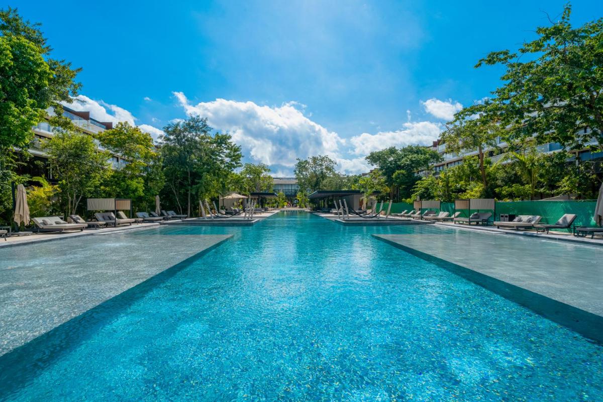 Awa 107 - Beautiful Condo at AWA Residences - Playacar phase ll