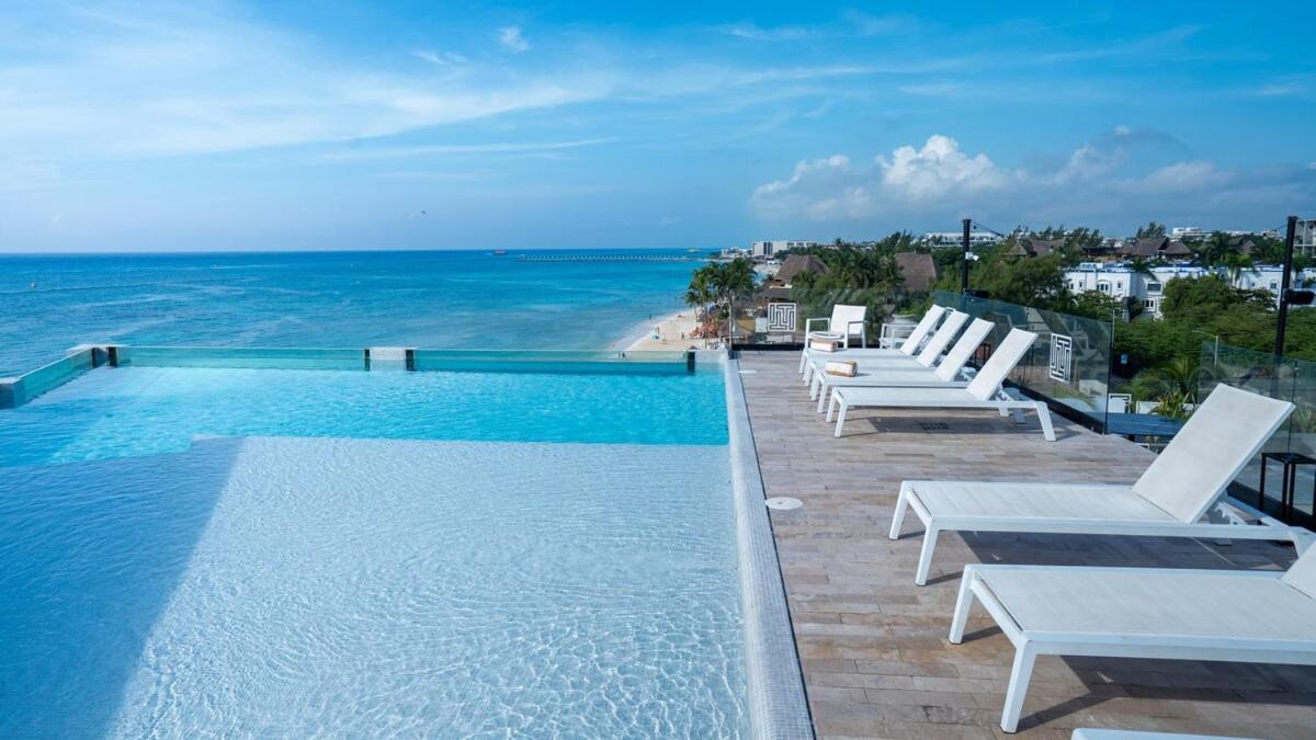 Beachfront Condo Roof Pool 5th Ave 2 Blocks Gym