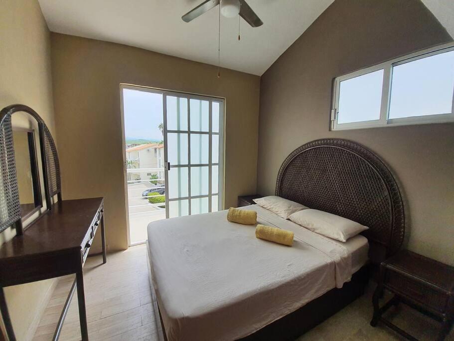 Beautiful Apartment in Downtown with Pool