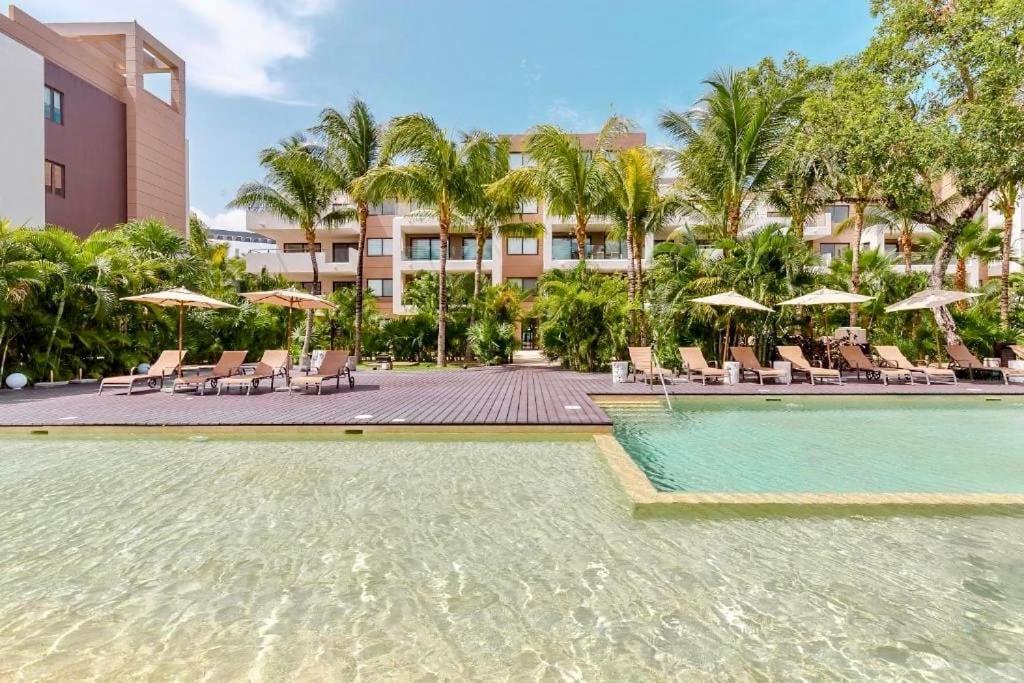 Beautiful condo in Playa del Carmen inside Corasol