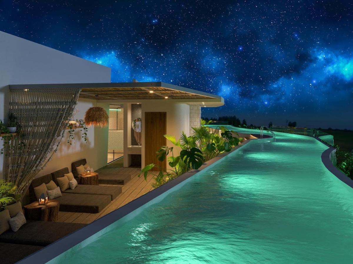 Beautiful Rooftop Apartment with Private Terrace, Amazing Pool with Aerial Views, Jacuzzi-Sauna-Gym-Laundry-Cinema-Coworking