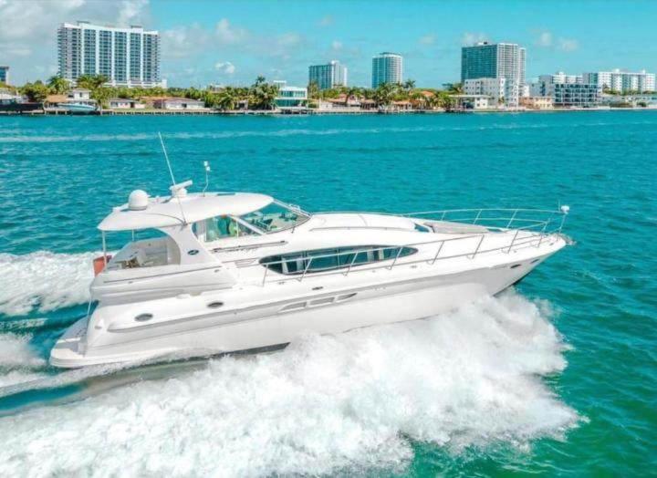Billionaire Yach Resort - Marina Costa Mujeres
