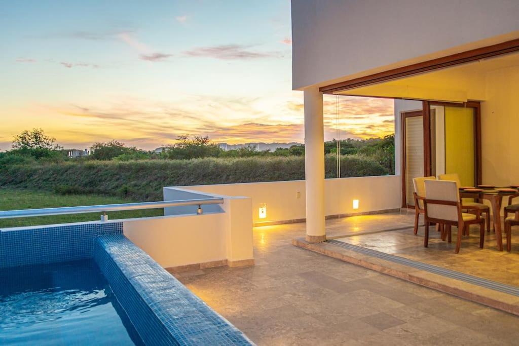 BNayar Family Villas with Beach Club