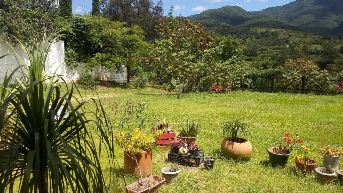 Cabañita con cocineta y vista a la montaña