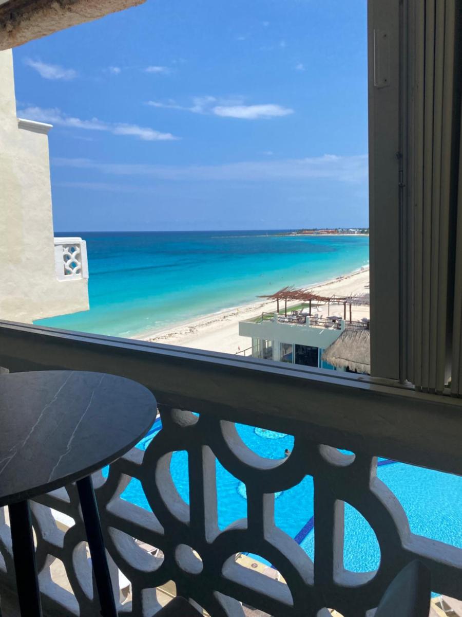 Cancun Plaza Condo Mexico