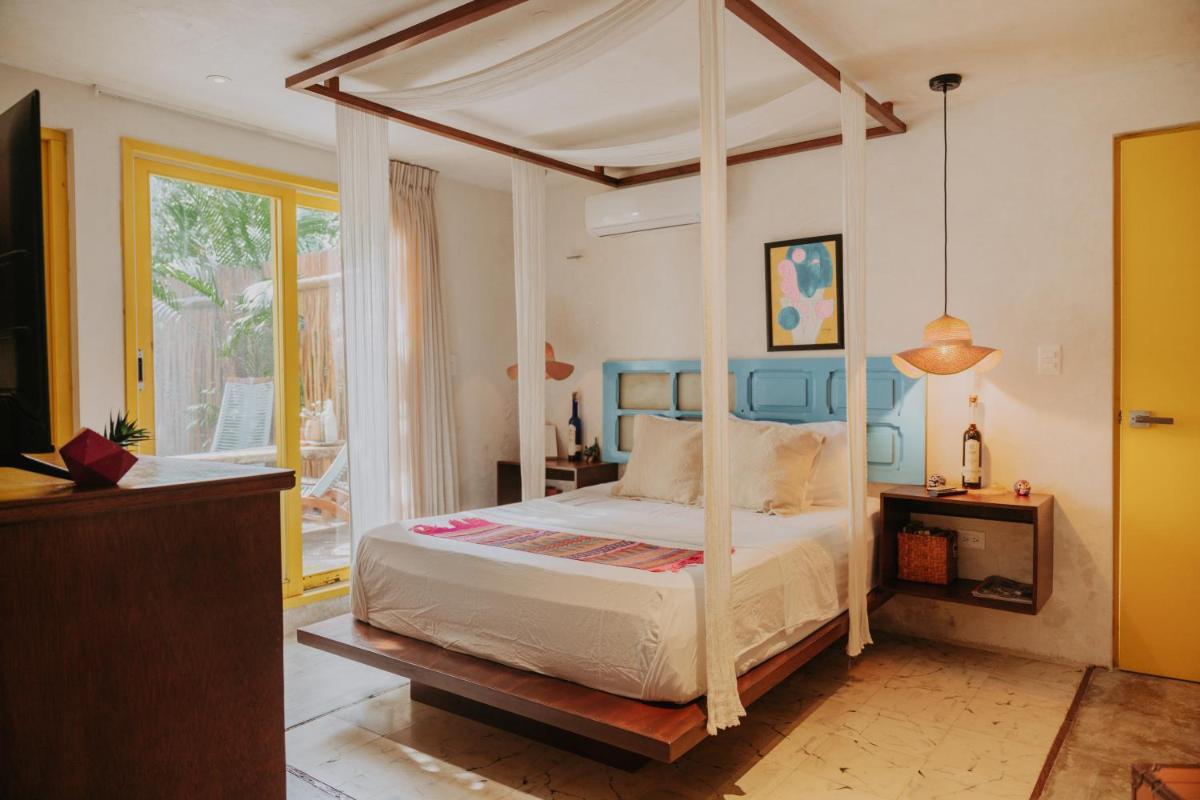 CASA CHAKÁ BOUTIQUE