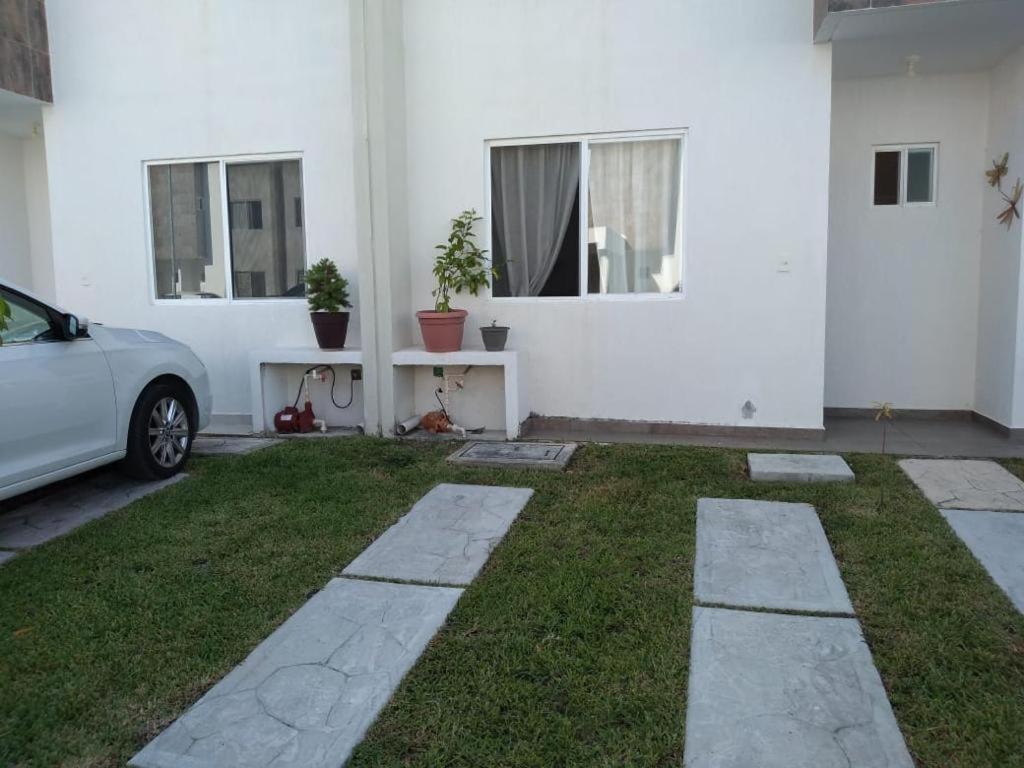 Casa con dos habitaciones disponibles