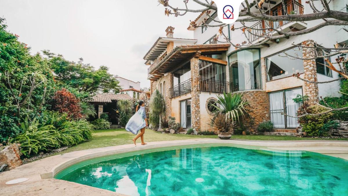 Casa Estilo Toscano con Alberca