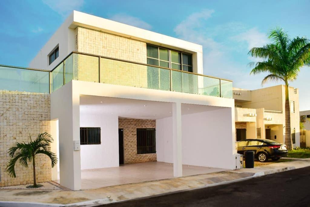 Casa Hector, con Jacuzzi, cerca del Foro GNP.