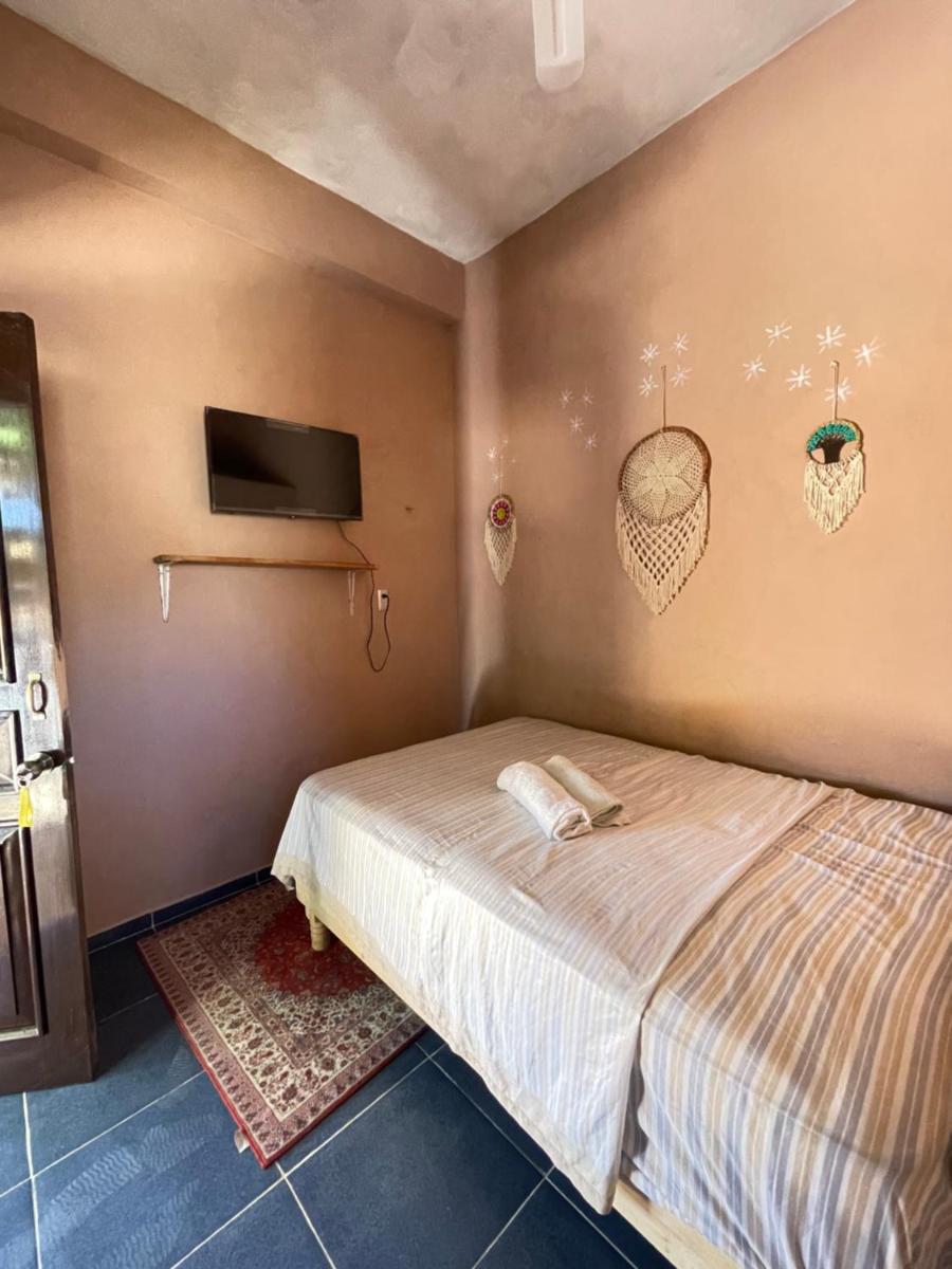 Casa Lol-cab