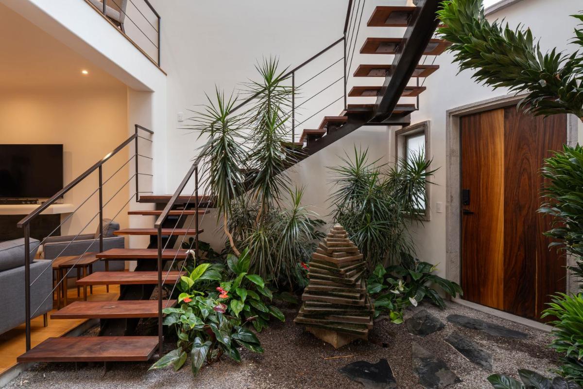 Casa Quebrada, New 3BR Modern Home in Centro