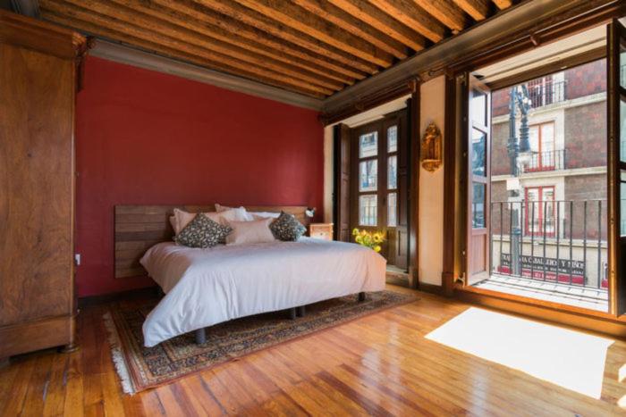 CASA SAUTO Suite Cathedral Views in Downtown