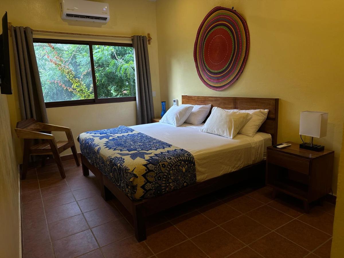 Casa Valovi, Puerto Escondido house, Starlink, heated and salty pool