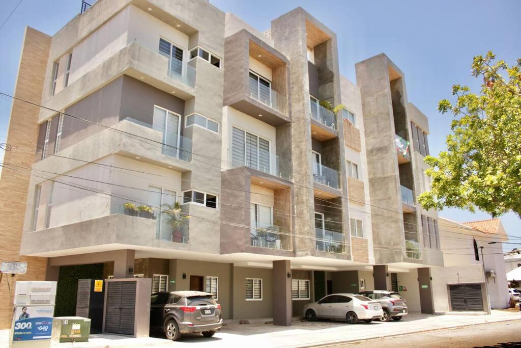 Céntrico departamento paseo lomas