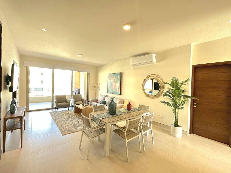 Charming 3 bedroom apt minutes from the beach