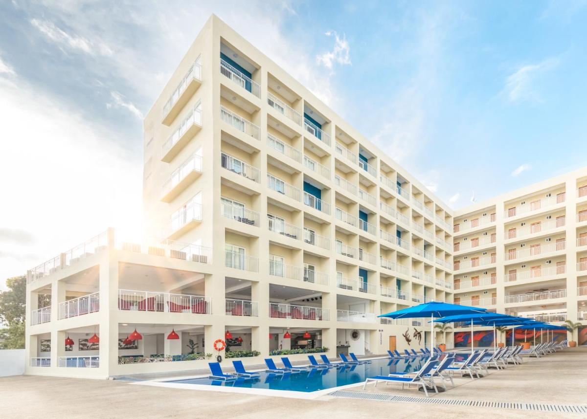 Decameron La Marina Guayabitos, Ramada All-Inclusive Resort
