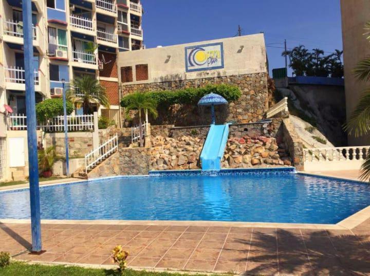 Departamento con alberca y vista