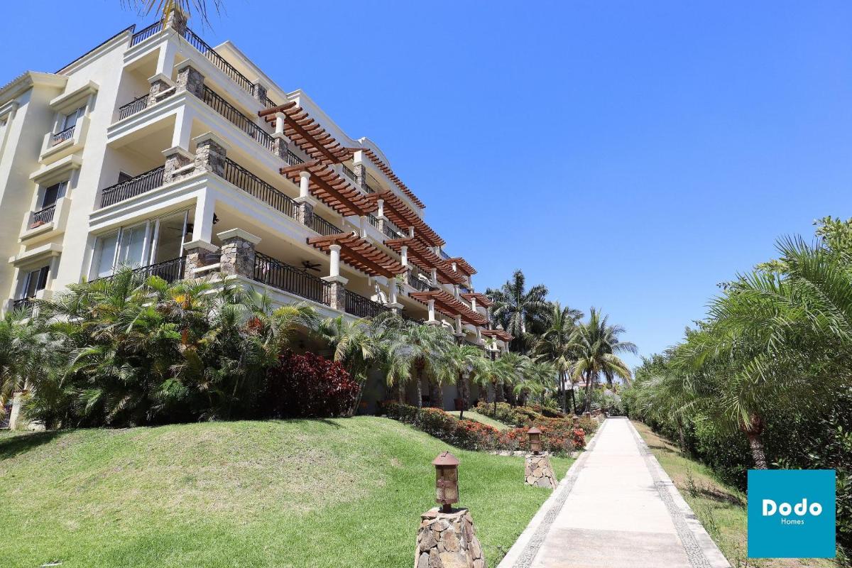 Departamentos a pie de la Marina Mazatlan