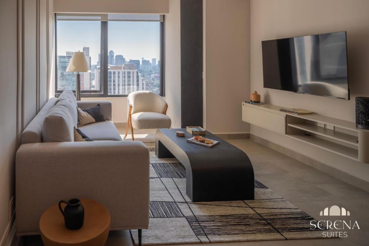 Elegant Condo in Polanco with Pool, Sauna, Jacuzzi & Gym