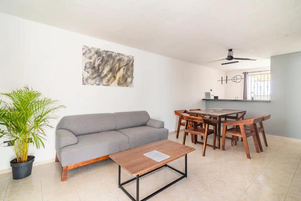 Elegante Casa Completa. Merida, Yucatan / House MR