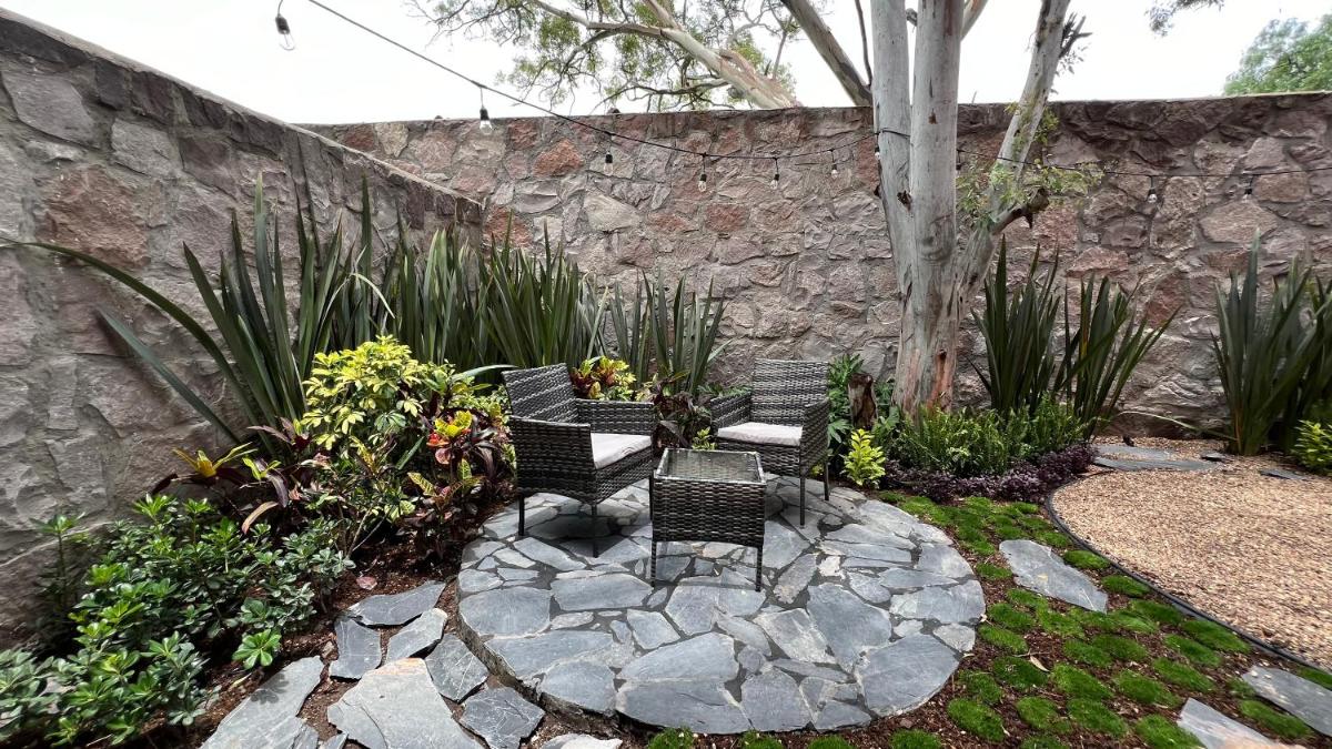 Escapada de Ensueño en San Miguel de Allende A Estrenar Departamento Amplio con Autentico Encanto Local