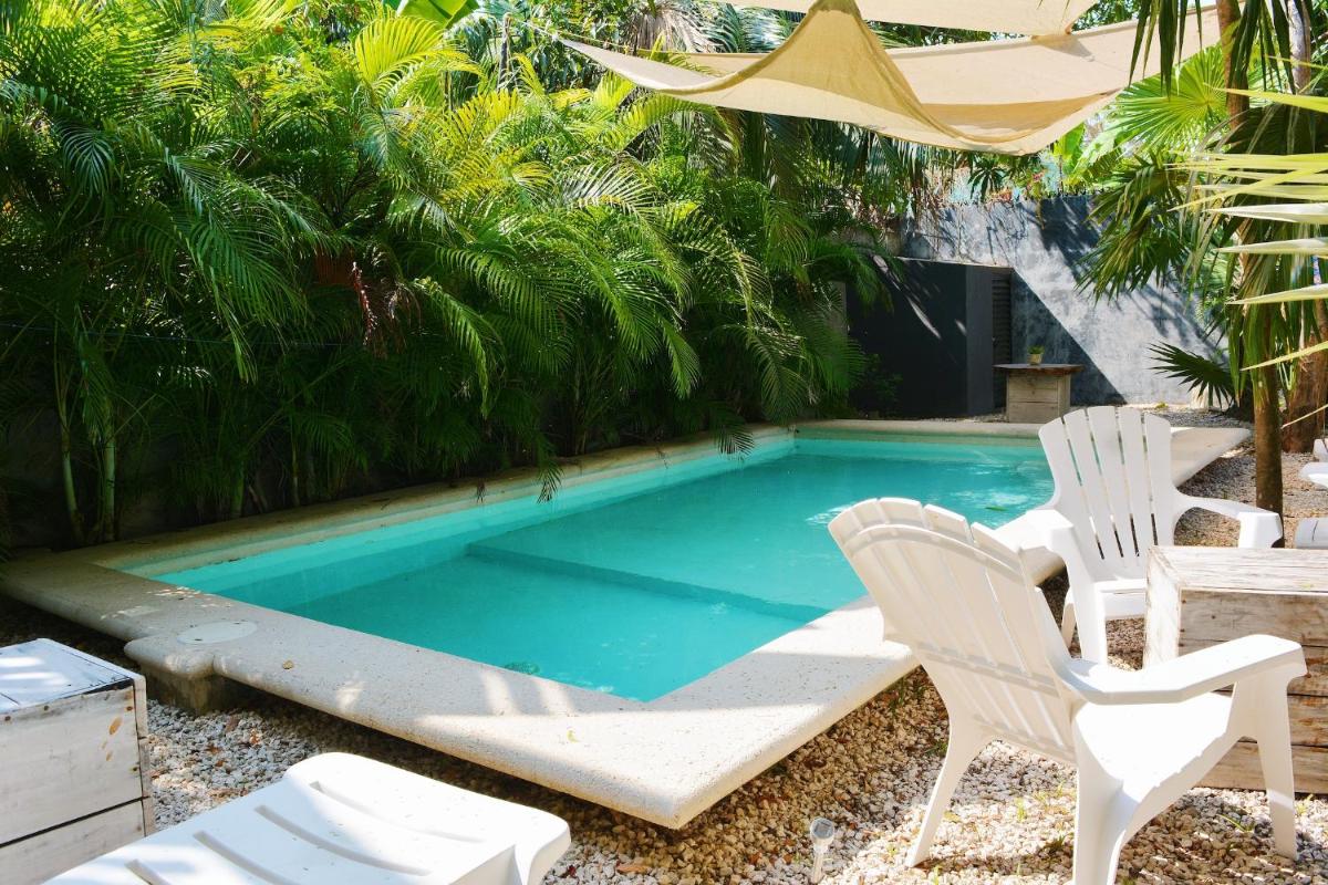 Espaciosa casa: 4 suites, jardín, palapa y alberca