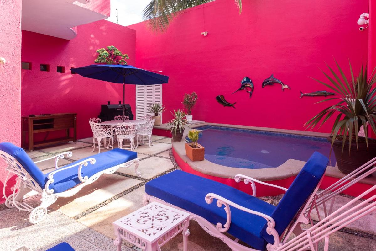 Fully-Equipped Villas with Private & Shared Pools