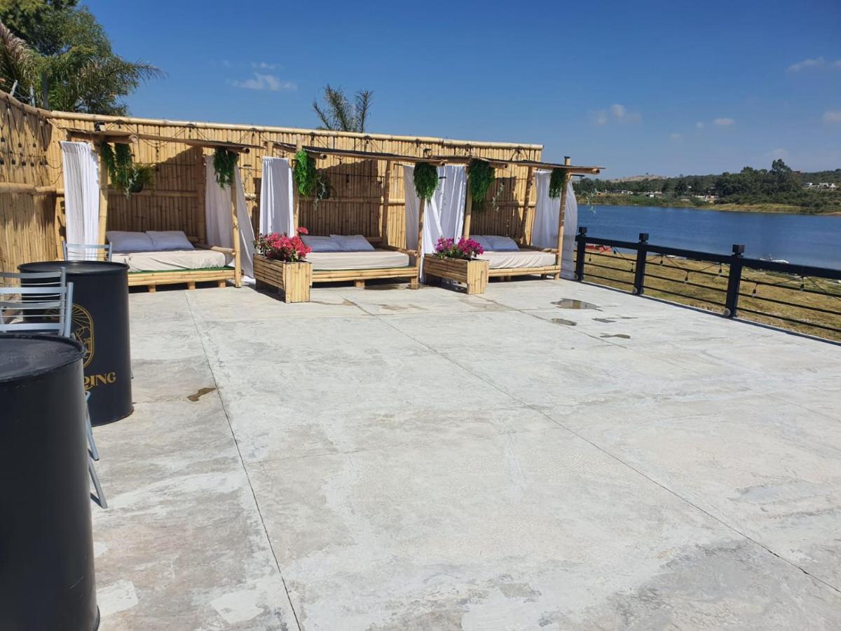 GLAMPING Lake