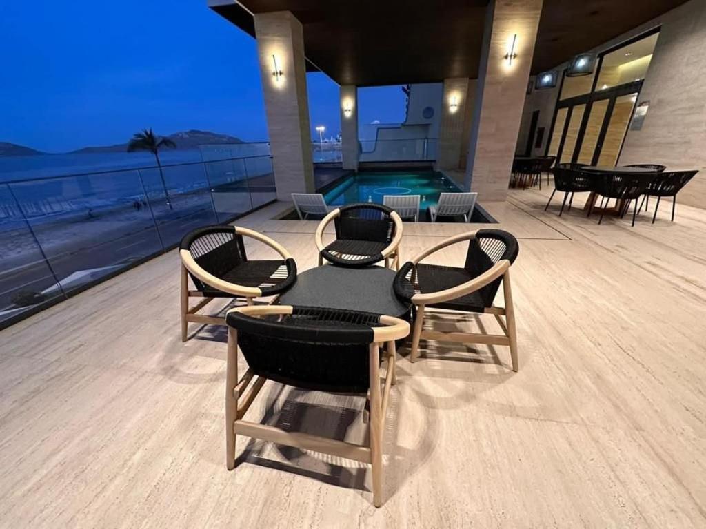 Grand O living