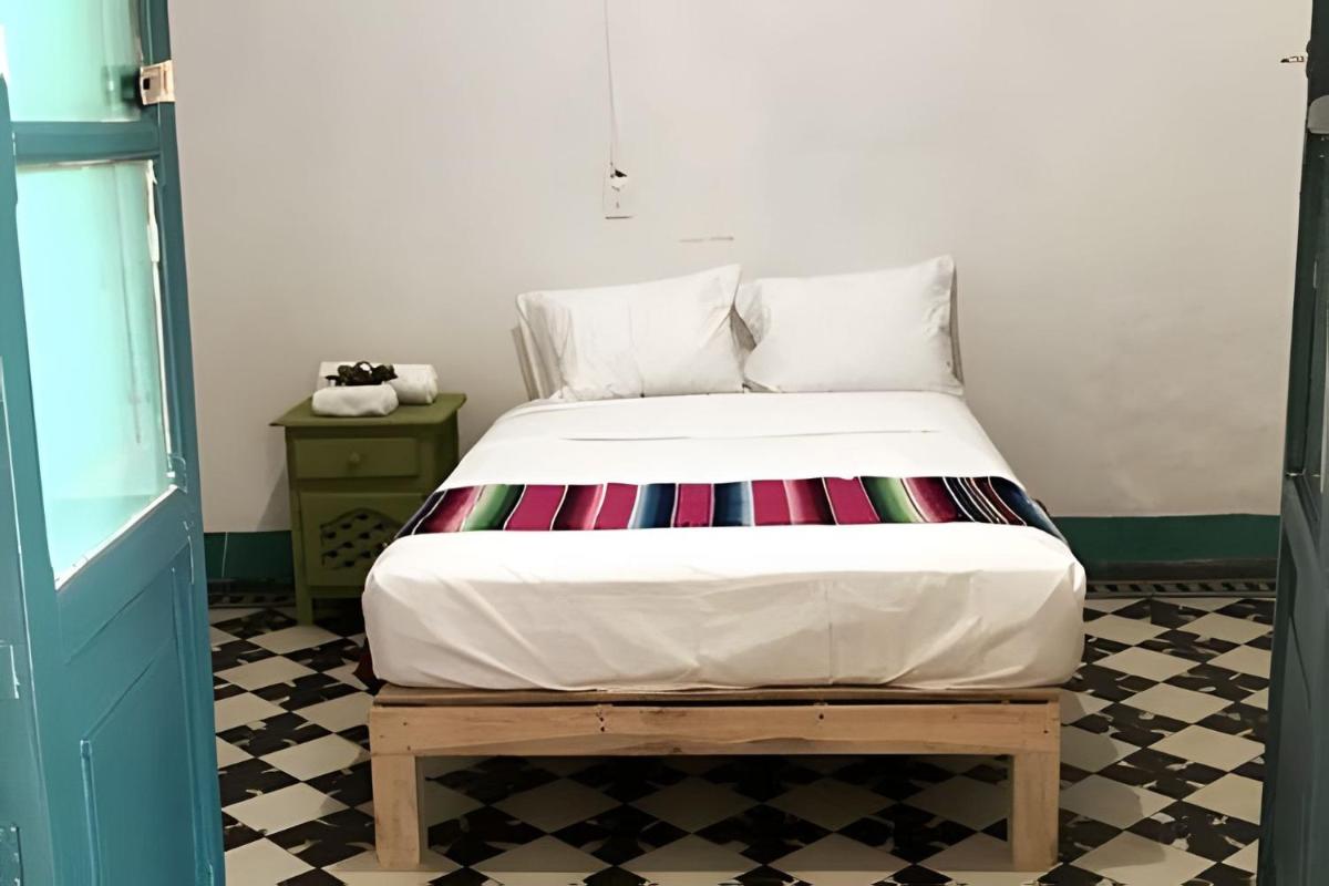 Guadalajara, habitación privada en el corazón del centro historico con areas comunes y baños compartidas