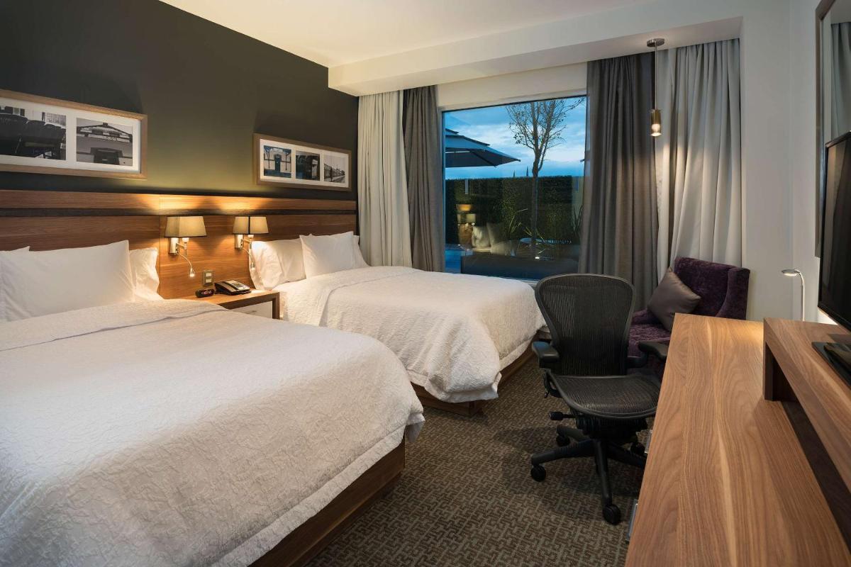 Hampton Inn by Hilton Leon