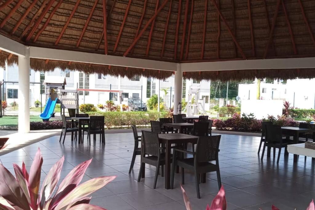 Hermosa casa en privada