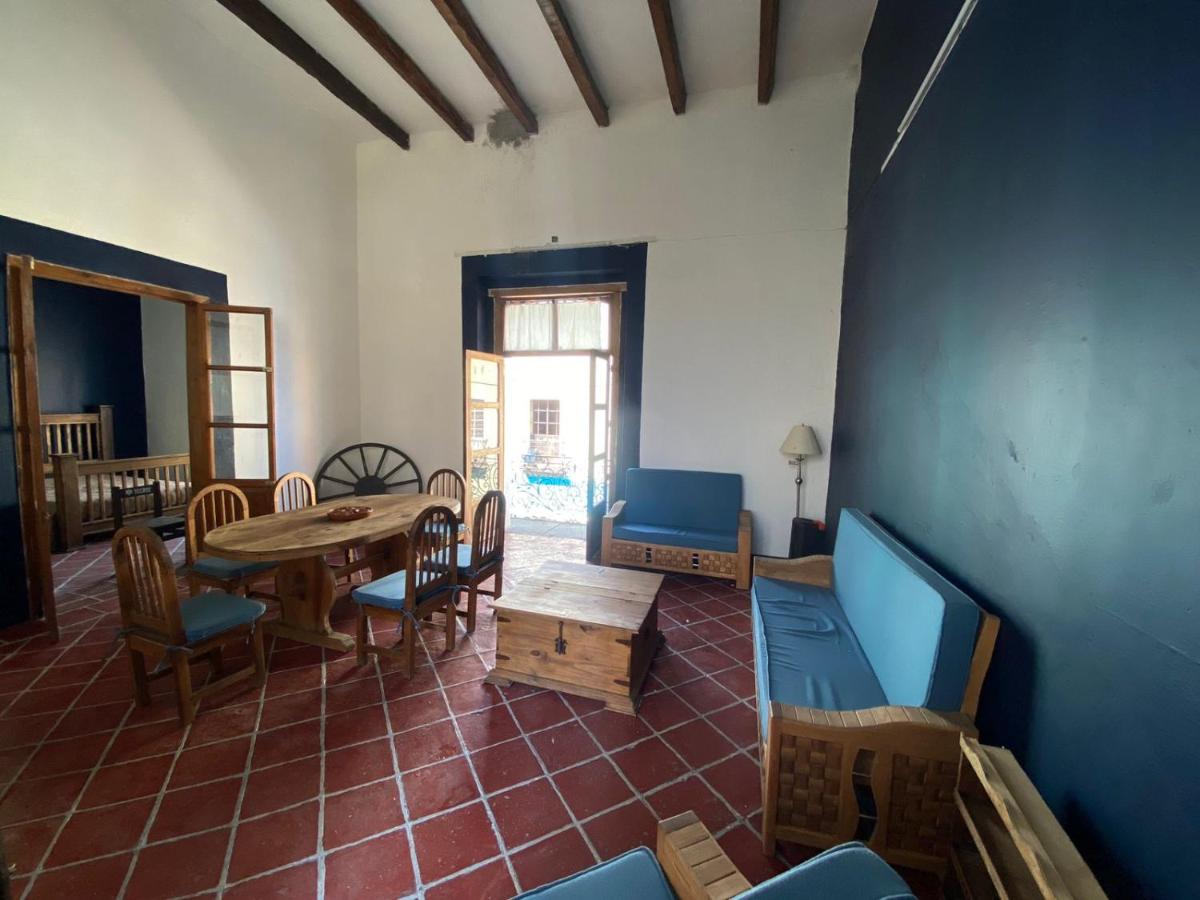 HOSTAL CON 4 HABITACIONES SENCILLAS EN SEGUNDO PISO