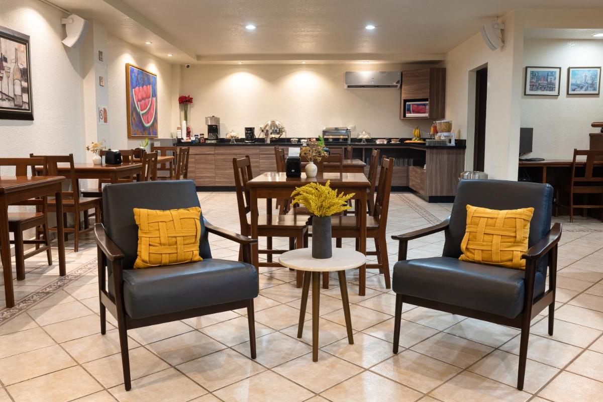 Hotel Quinta San Carlos Inn