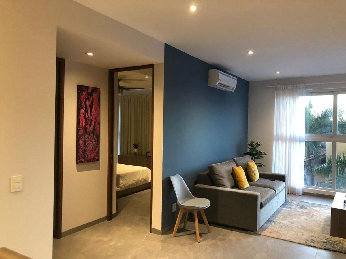 Incredible apartment 8 pax near the top beach