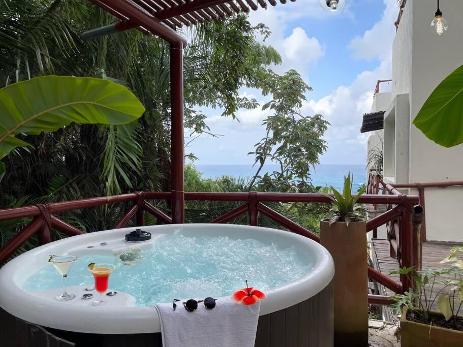 Jungle tranquility / Ocean view & Private Jacuzzi