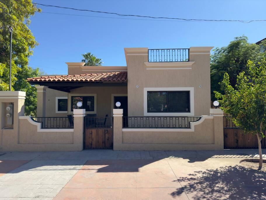 Loft tres.Frente a plaza.