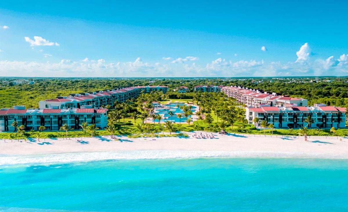 Luxury 3 BR condo Ocean View at Mareazul- Buena Vida