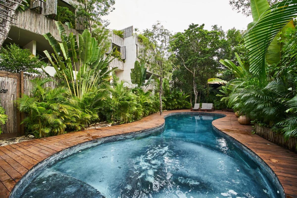 Luxury Apartment with Private Rooftop Pool, Bikes & Beach Club Access