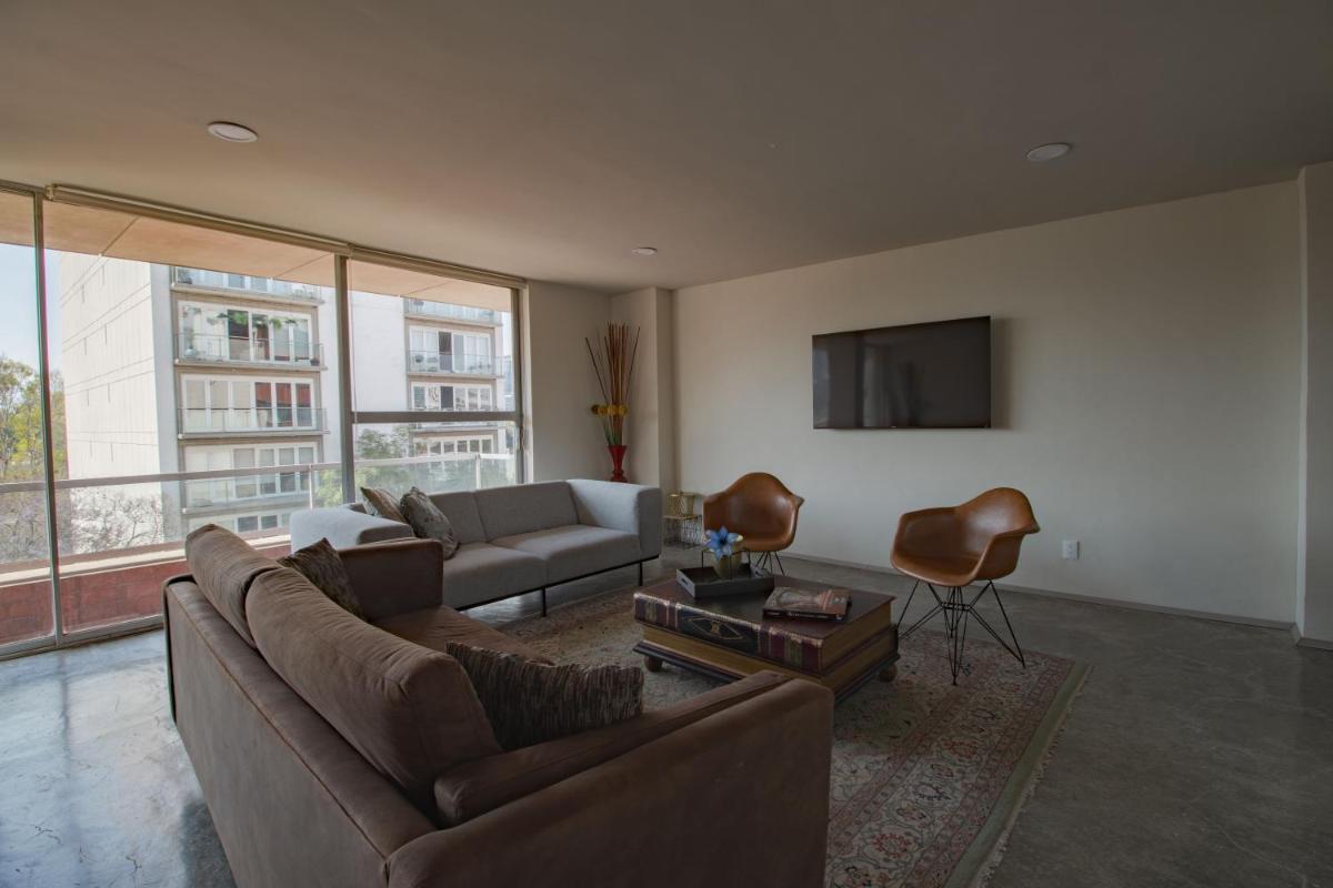 Luxury City Apartment with Stunning Views